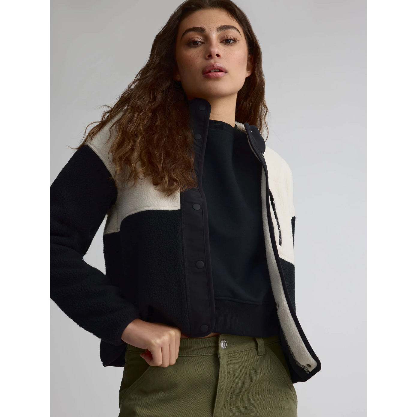 High-collar sherpa jacket for women