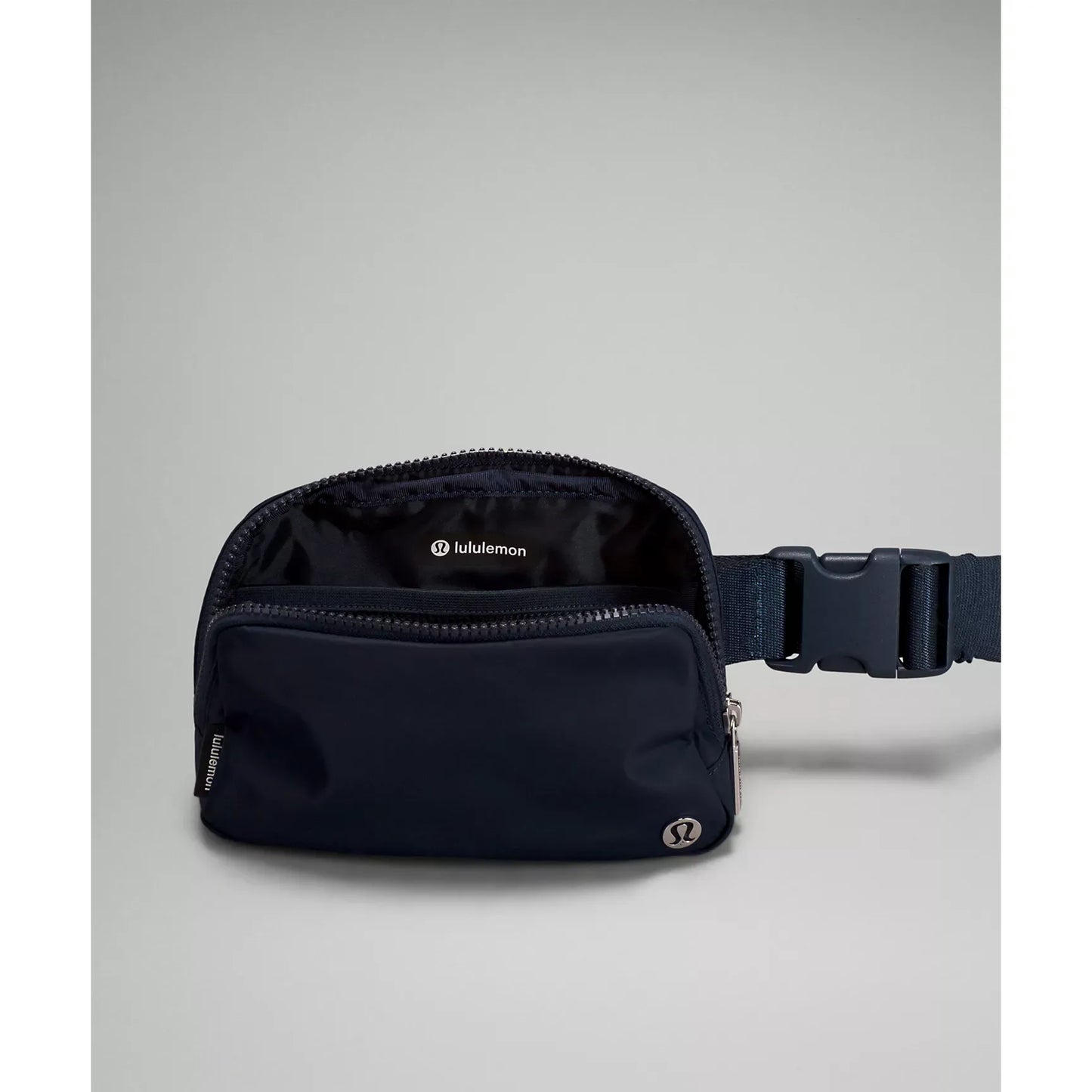 Everywhere Belt Bag 1L - True Navy