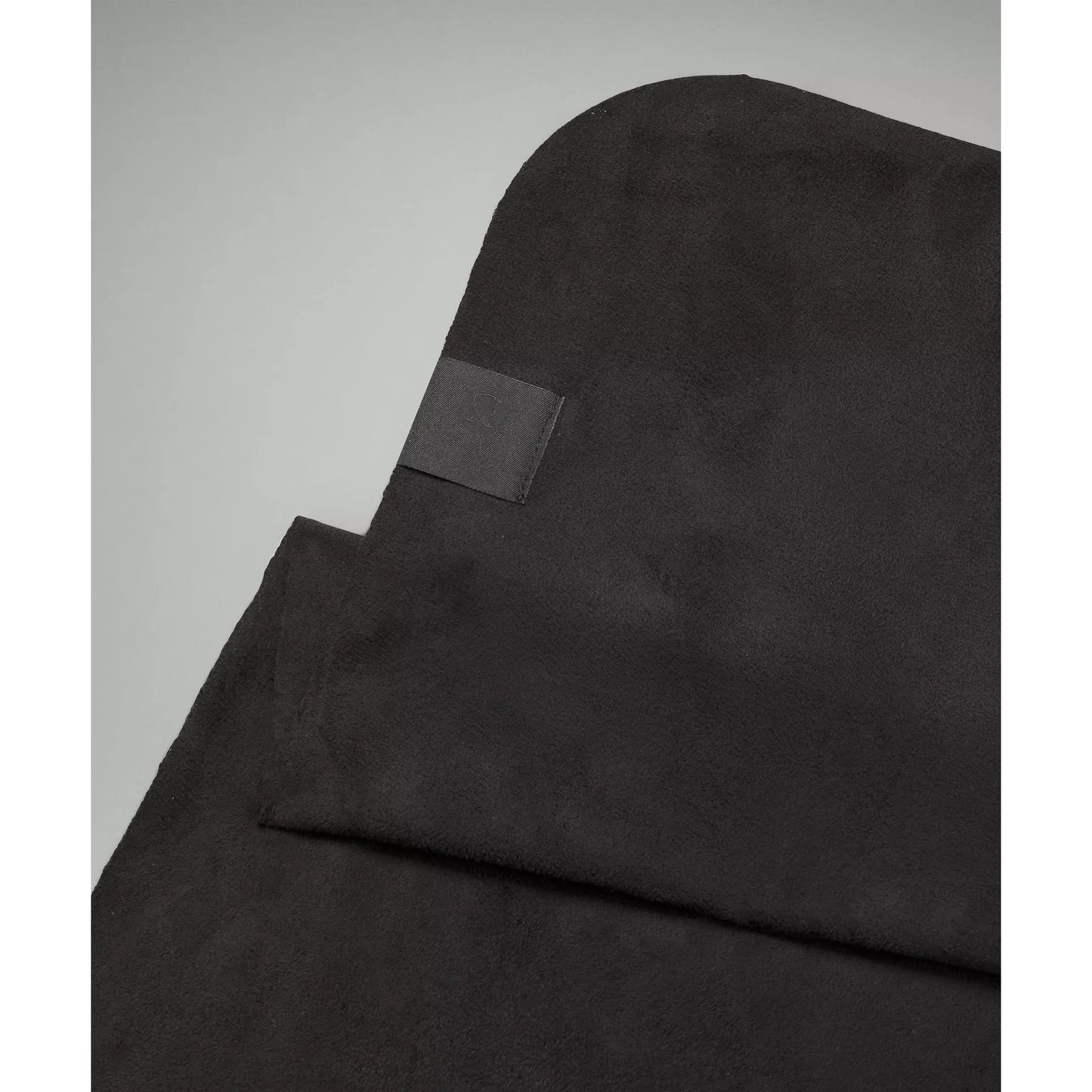 The Small Towel - Noir