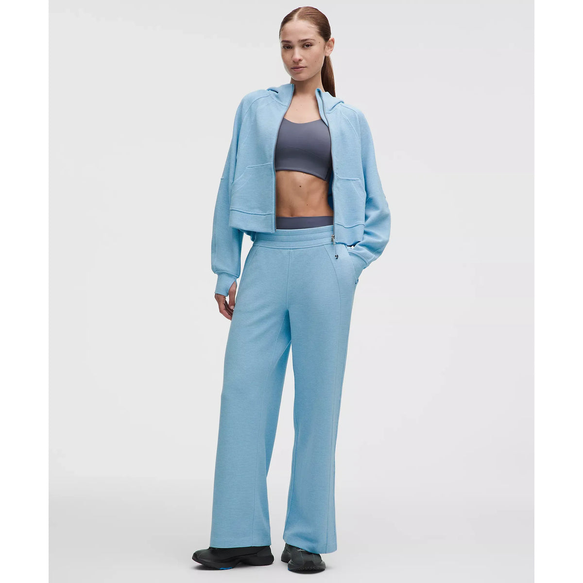 Pantalon Scuba mi-haut à jambes larges en tissu gaufré - Femmes