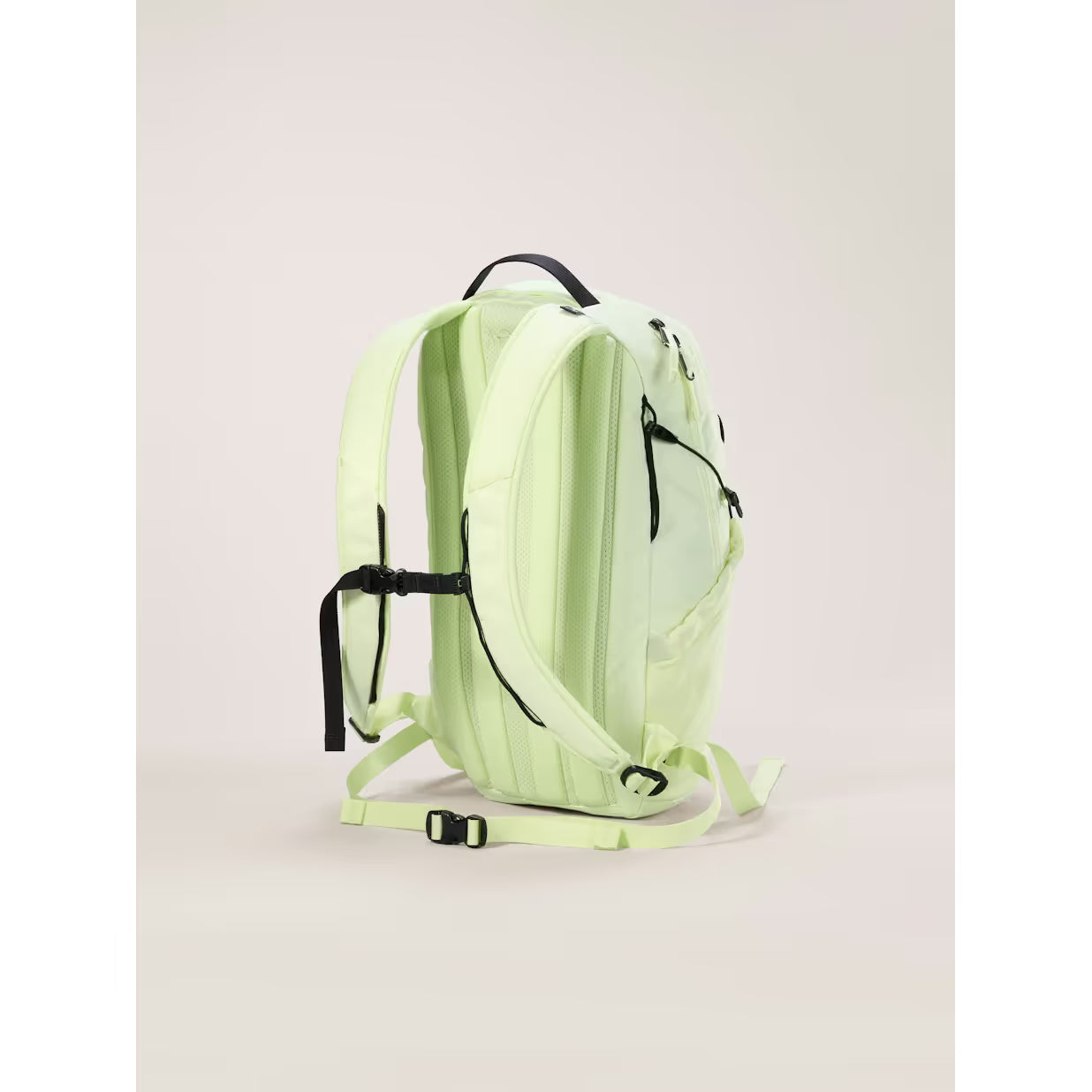Mantis - 16L Backpack