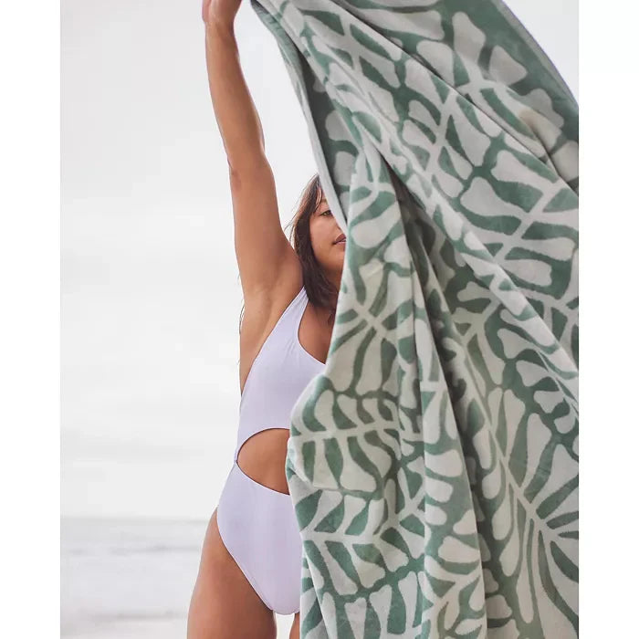 Serviette de plage surdimensionnée Hapa – Sauge