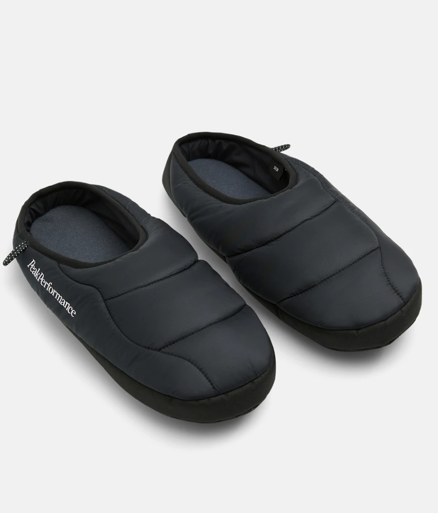 Pantoufles Isolées||Insulated Slippers