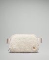 Sac de ceinture en molleton Everywhere- Blanc/or || Everywhere Belt Bag Fleece 1L - Bone/Gold