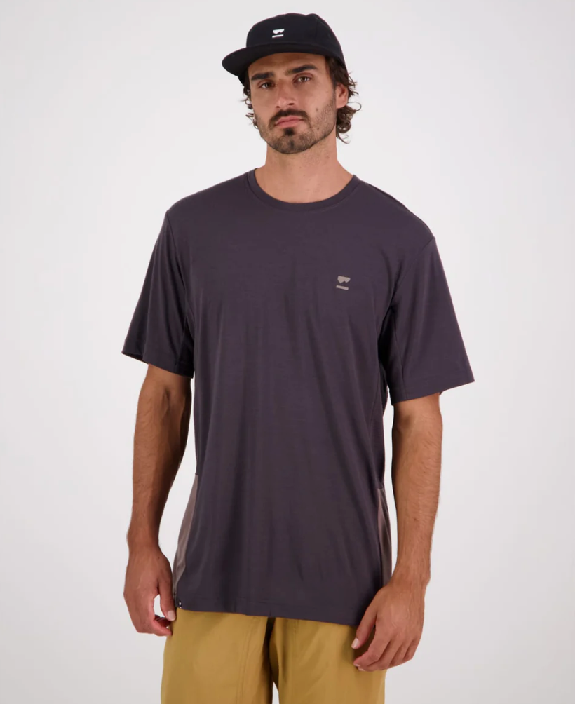 Chandail Merino pour Hommes||T-Shirt Tarn Merino Logo for Men's