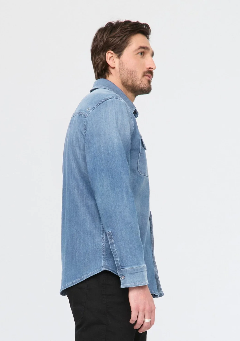 Chemise Performance Denim Lite à deux poches - Homme||Performance Denim Lite Two Pocket Shirt - M's