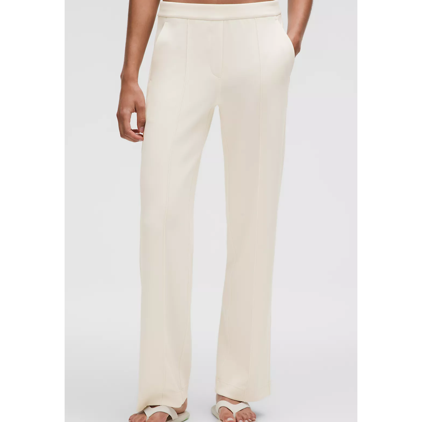 Softtreme pleated trousers, mid-rise waist || Softtreme Pintuck M/R Pant Reg - W's