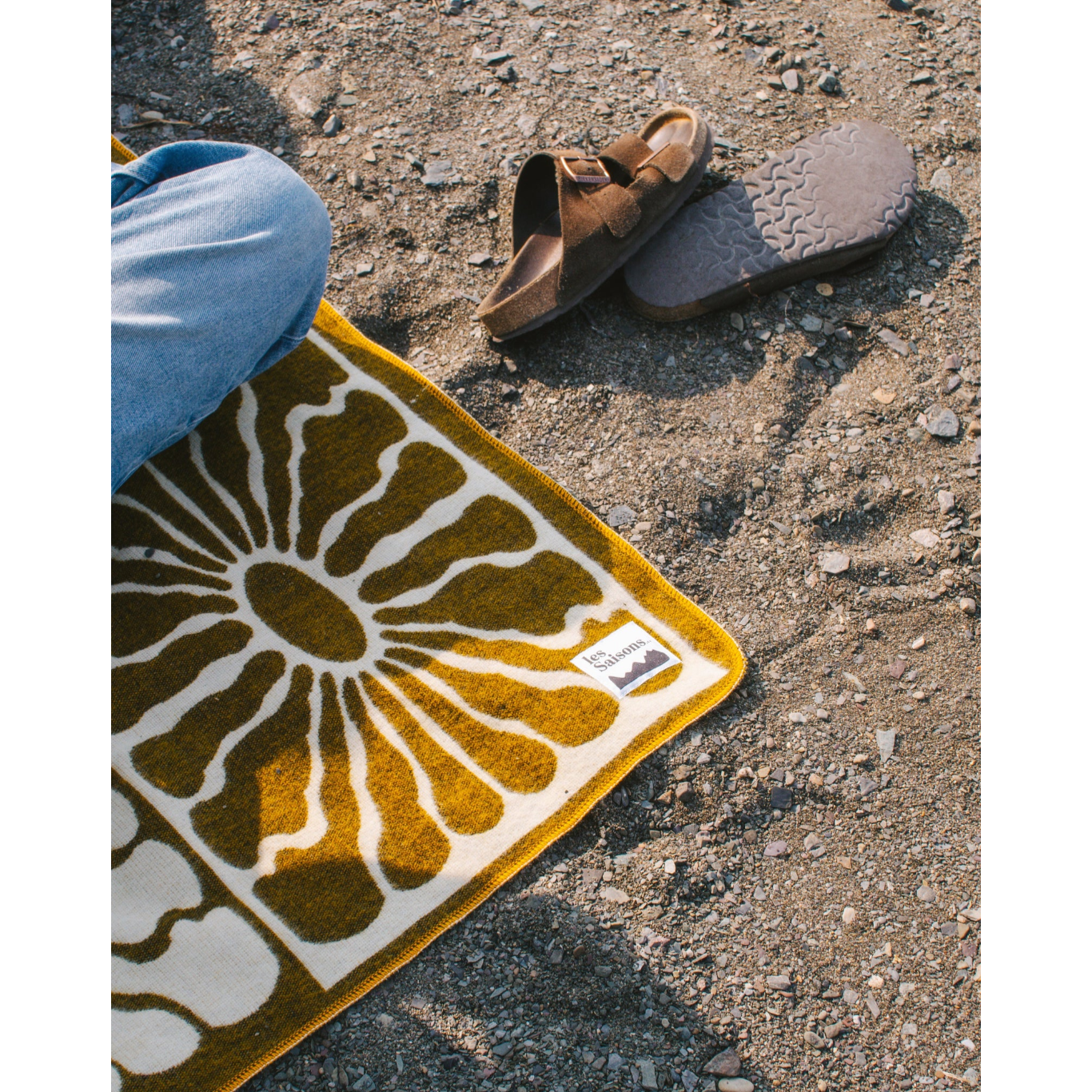 Eternal Sunshine Blanket||Eternal Sunshine - Blanket - Gold Yellow