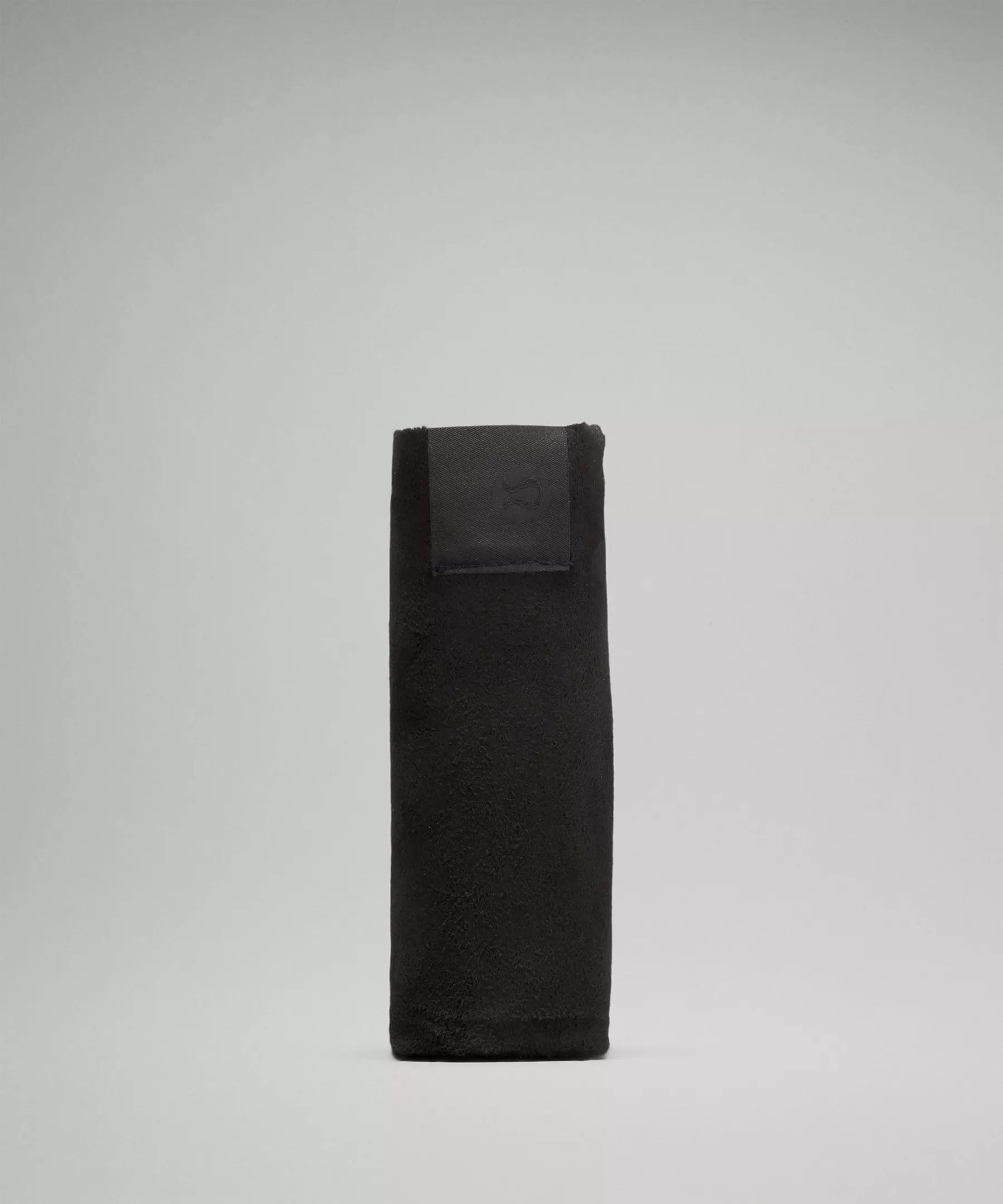 The Small Towel - Noir