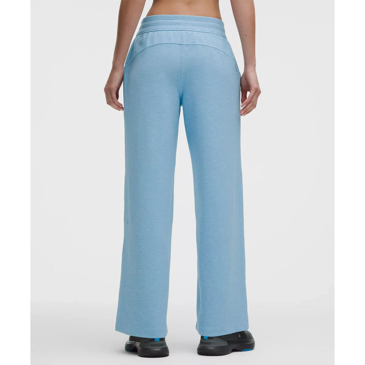 Pantalon Scuba mi-haut à jambes larges en tissu gaufré - Femmes