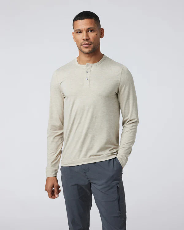 Chandail manches longues Ease Performance Henley pour Hommes || Long-Sleeve Ease Performance Henley for Men's