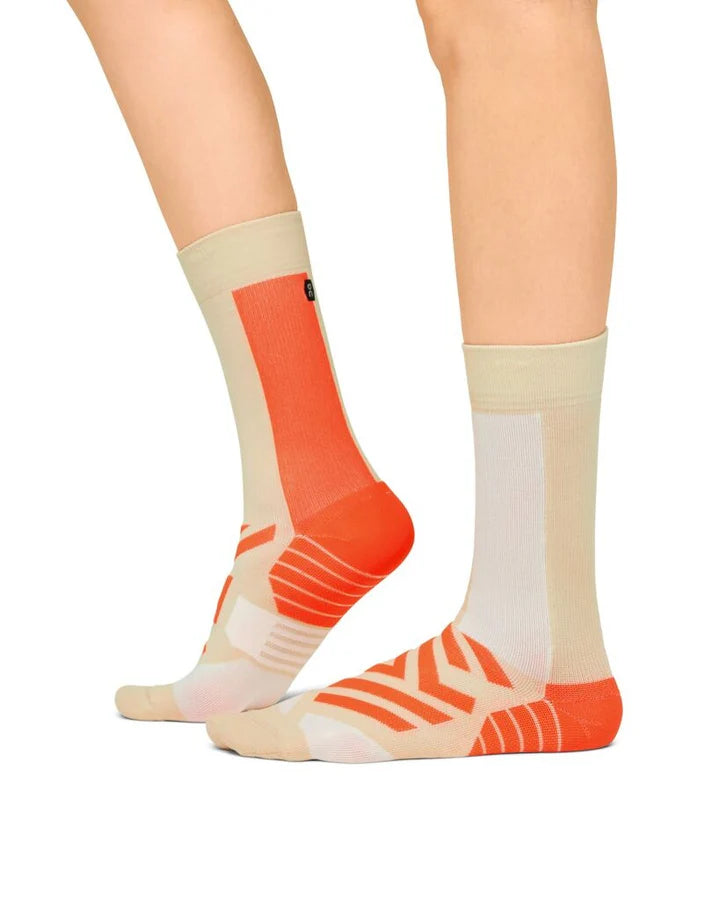 Chaussettes de course Performance Haute pour femmes||Performance High Sock for Women's